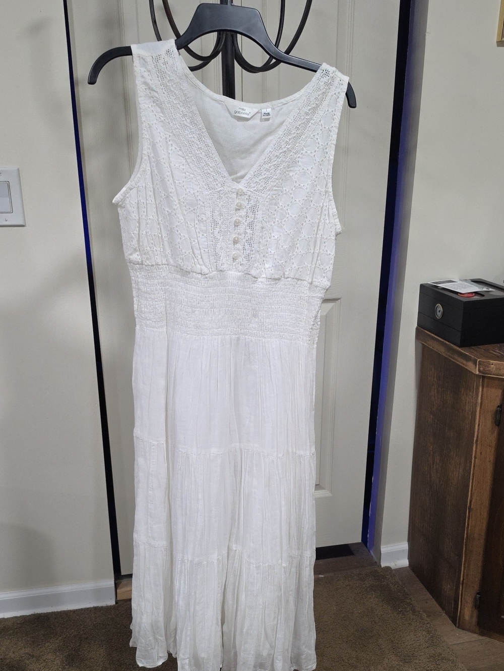 Mlle Gabrielle White Sleeveless V-Neck Maxi Dress